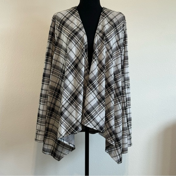 Torrid~ Women’s Open Drape Knit Cardigan With Adjustable Sleeve Plaid Size 1X - Picture 2 of 9
